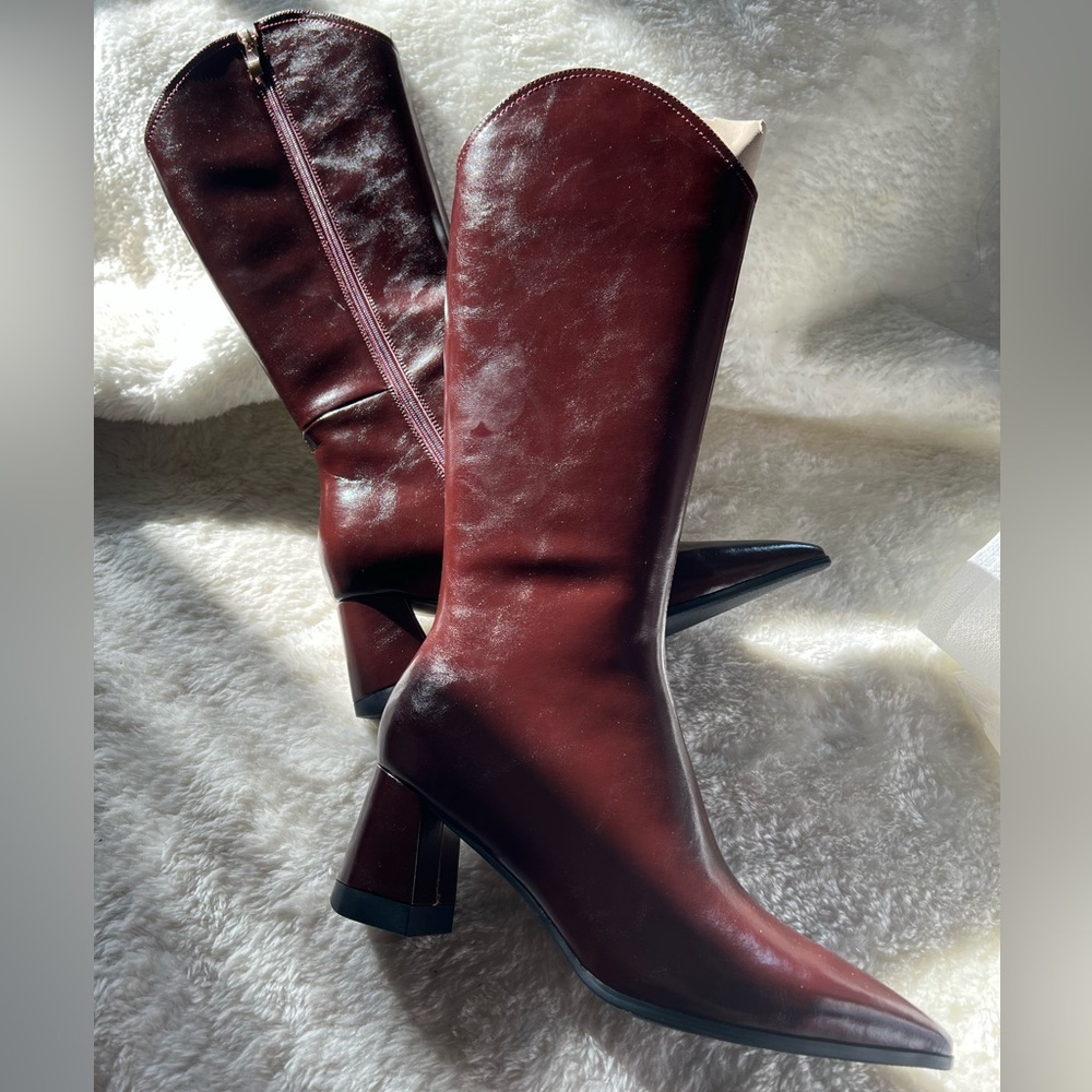 Elegant Anchora Red Leather Knee-High Boots - Picture 3 of 16